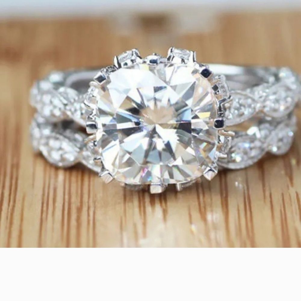 Intricate Silver Engagement Ring with Nature-Inspired Design Set Of 2
